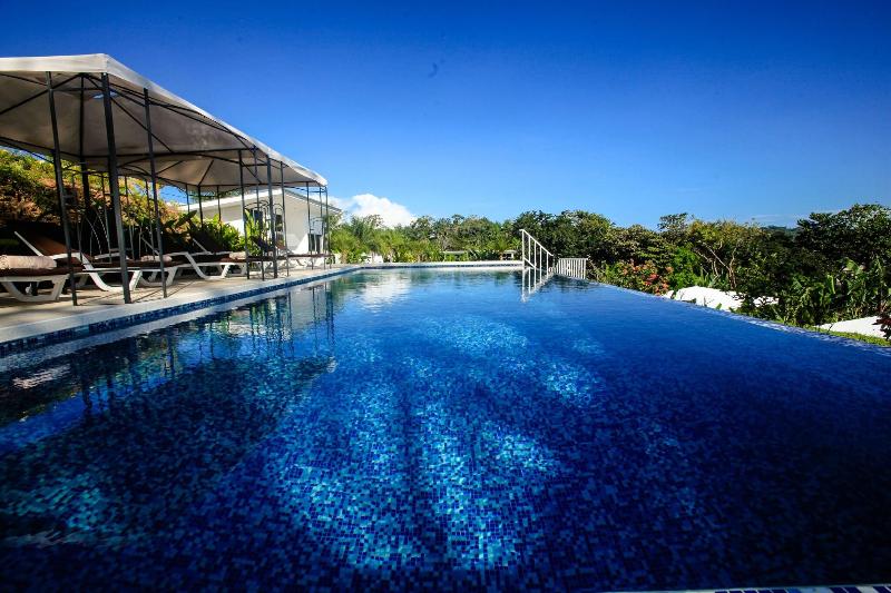Bocas Del Mar Hotel image