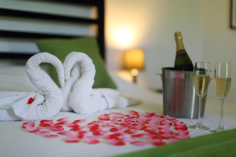 Bocas Del Mar Hotel image