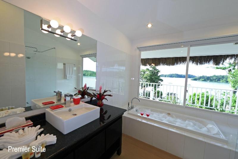 Bocas Del Mar Hotel image