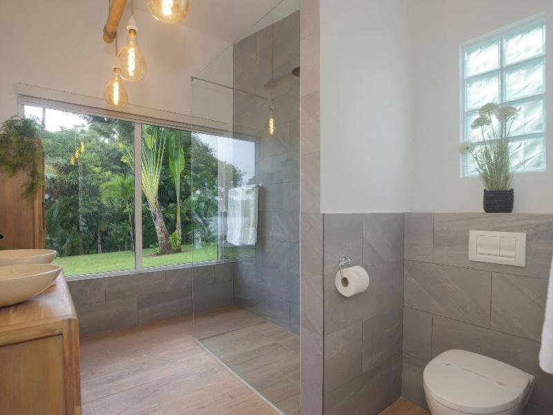 Bocas Del Mar Hotel image