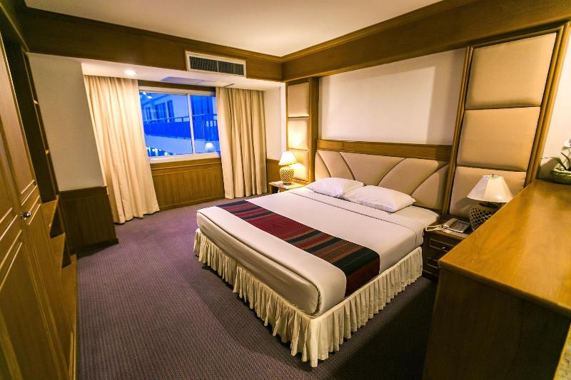 Raya Grand Hotel image