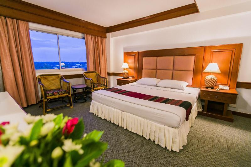 Raya Grand Hotel image