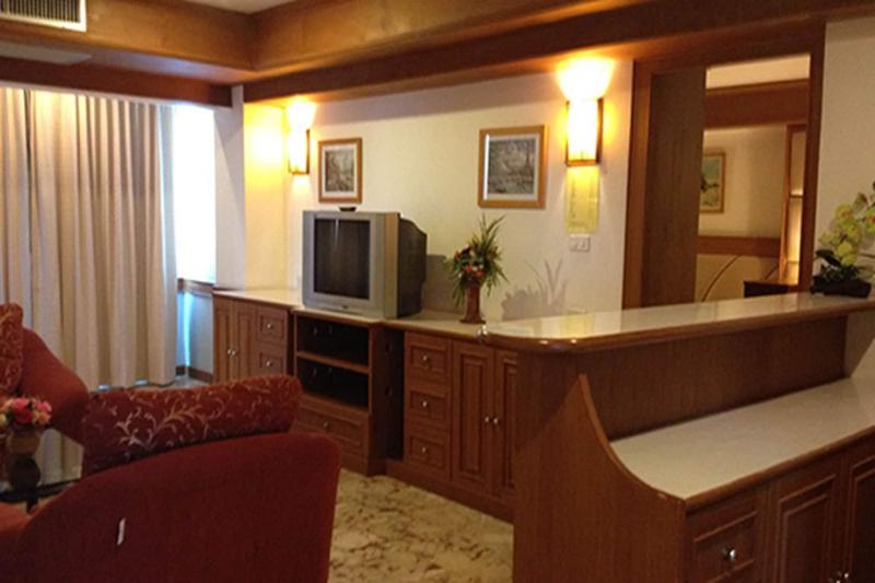Raya Grand Hotel image
