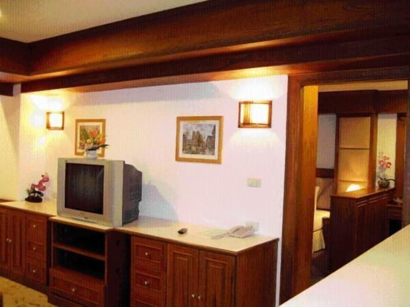 Raya Grand Hotel image