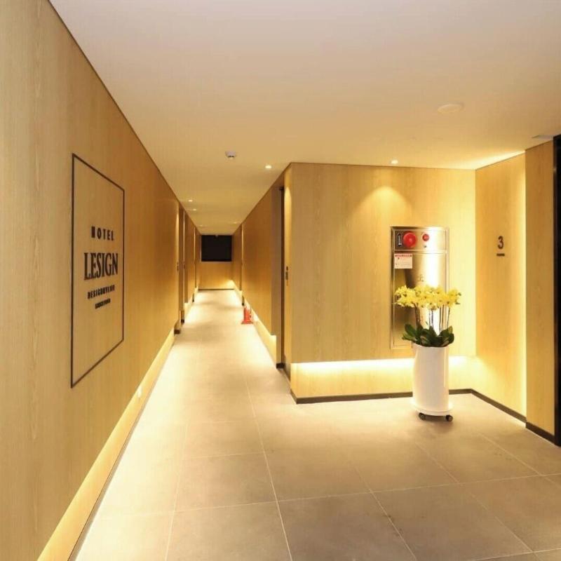 Hotel Lesign image