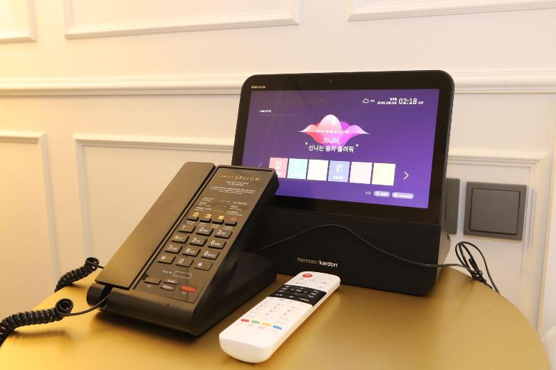 Hotel Lesign image