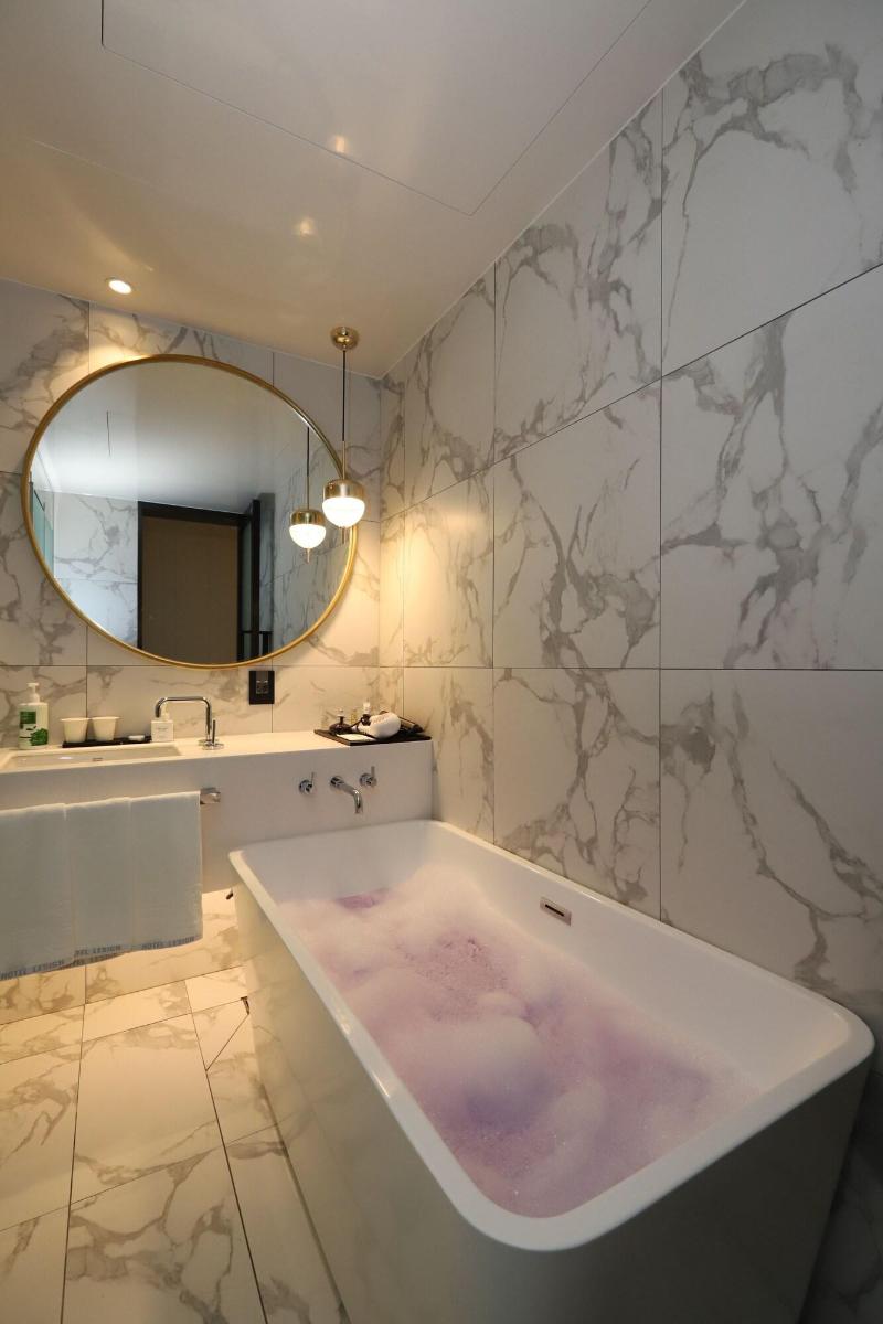 Hotel Lesign image
