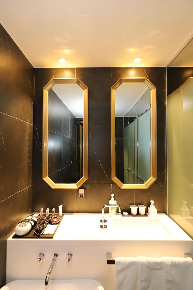 Hotel Lesign image