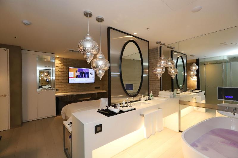 Hotel Lesign image