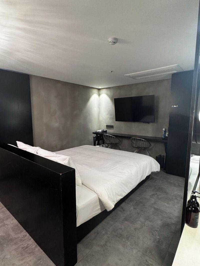 Hotel Lesign image