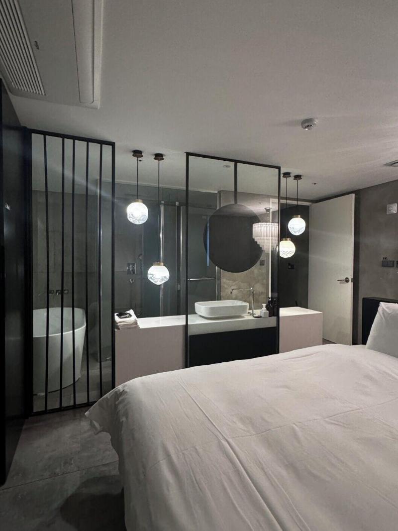 Hotel Lesign image