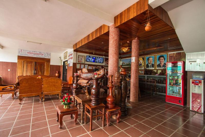 Botoum Hotel image