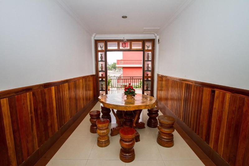 Botoum Hotel image