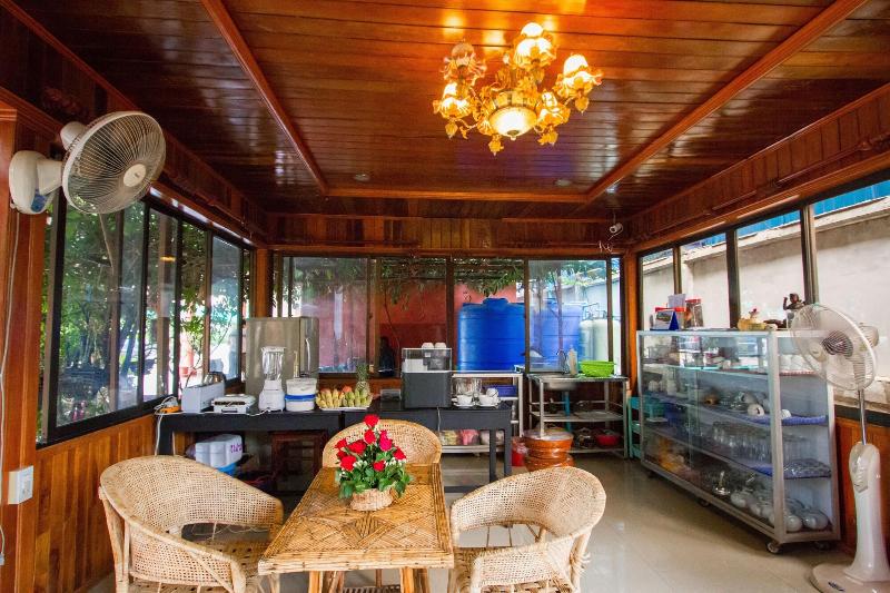 Botoum Hotel image 1