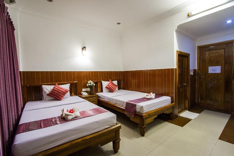 Botoum Hotel image