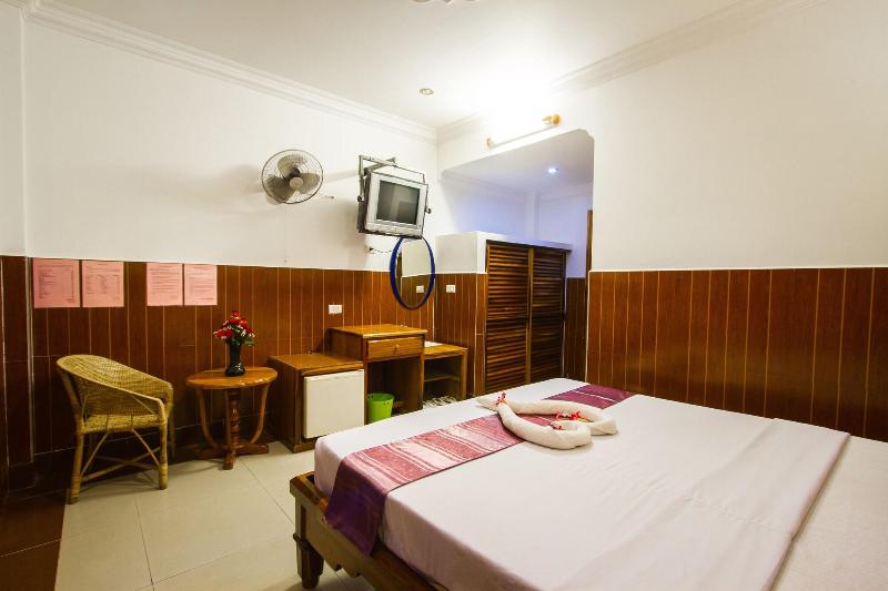 Botoum Hotel image