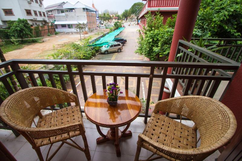 Botoum Hotel image