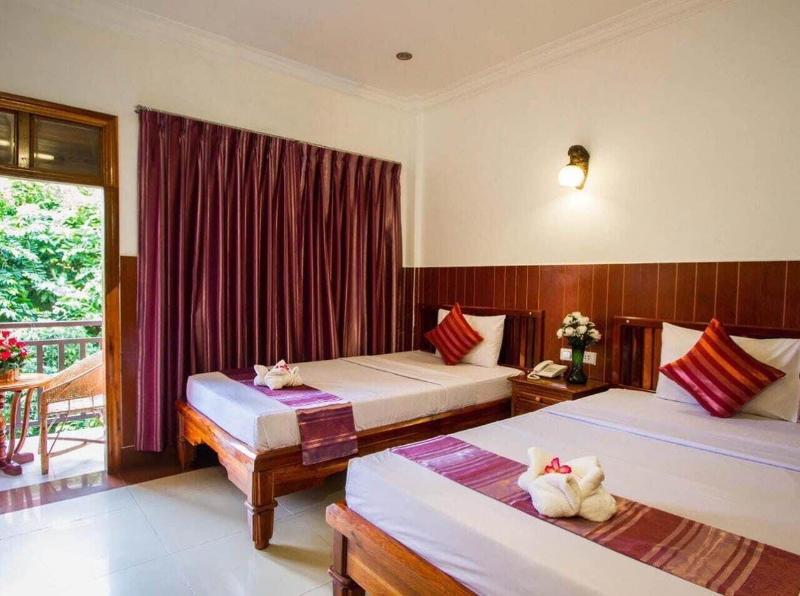 Botoum Hotel image