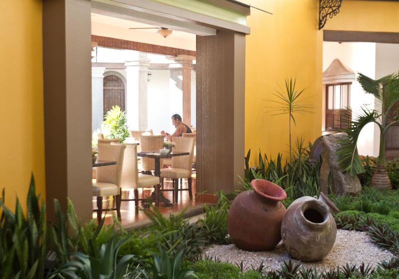 Hotel Los Portales image