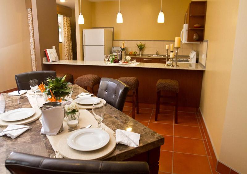 Hotel Los Portales image