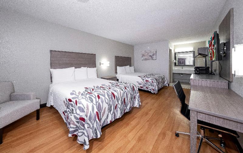 Red Roof Inn Bay Minette image 5