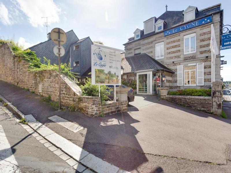 Brit Hotel Le Cygne image