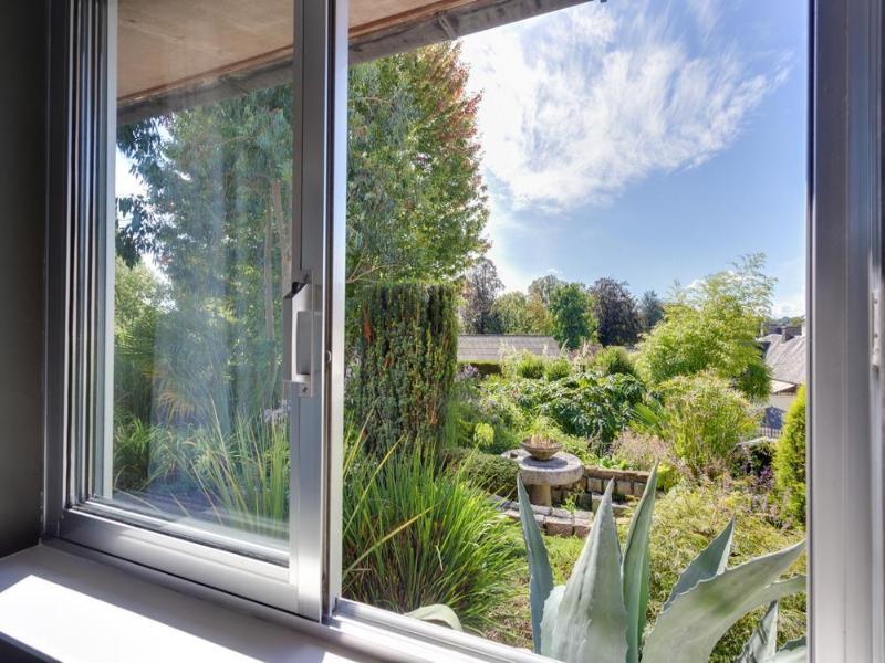 Brit Hotel Le Cygne image