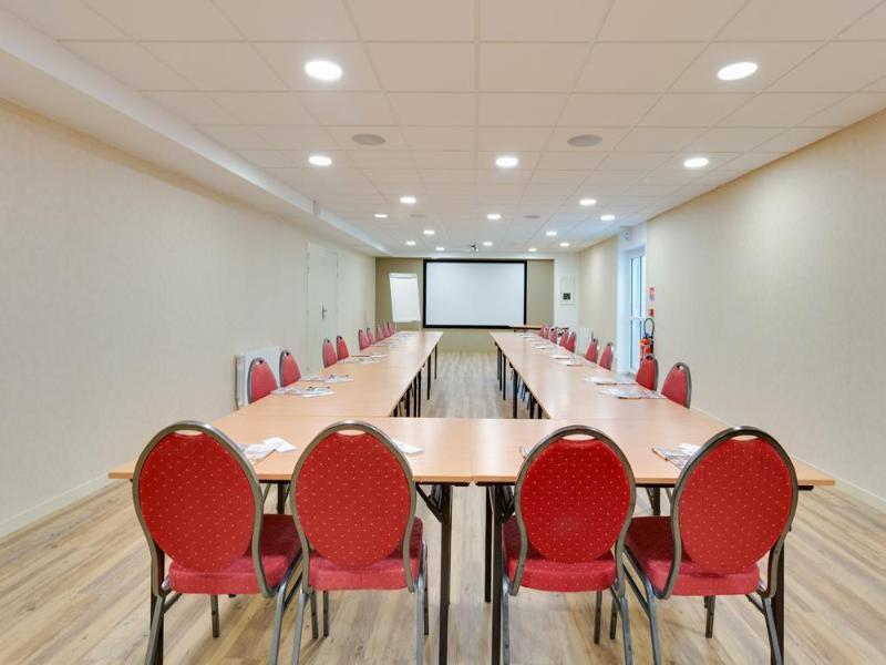 Brit Hotel Le Cygne image
