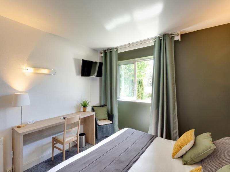 Brit Hotel Le Cygne image