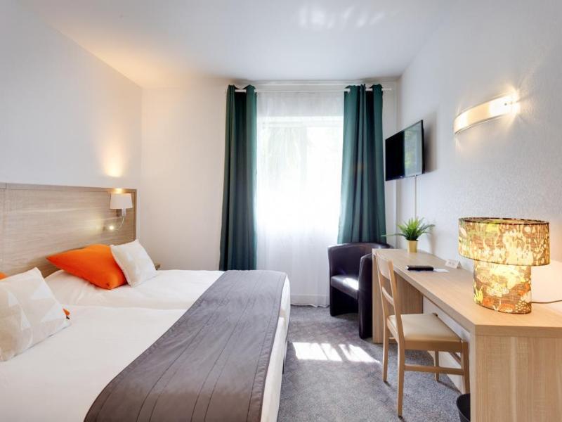 Brit Hotel Le Cygne image