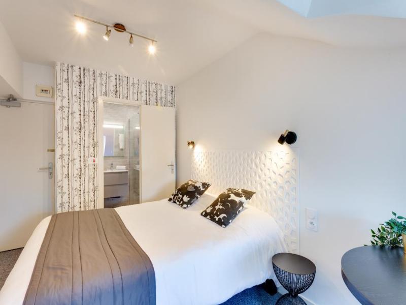 Brit Hotel Le Cygne image