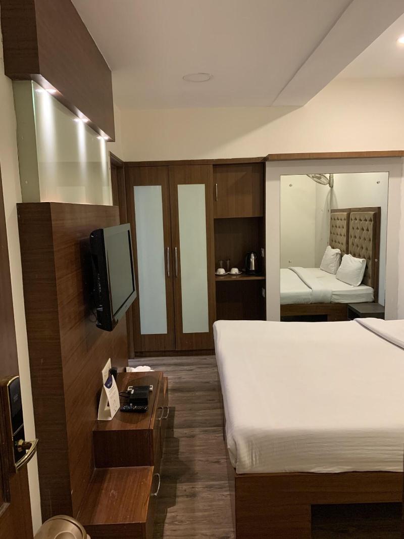 Hotel Mohan Continental