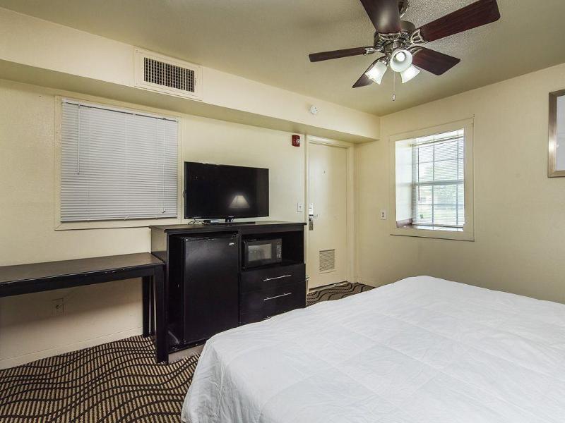 Relax Inn image