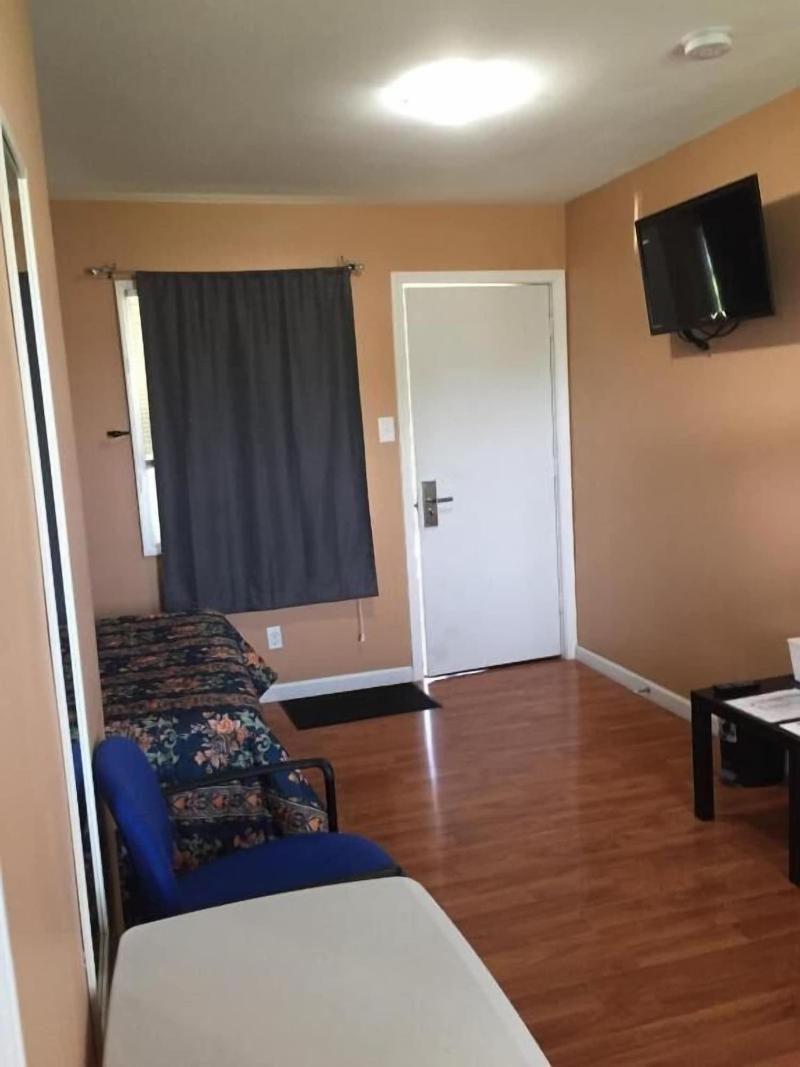 Relax Inn image