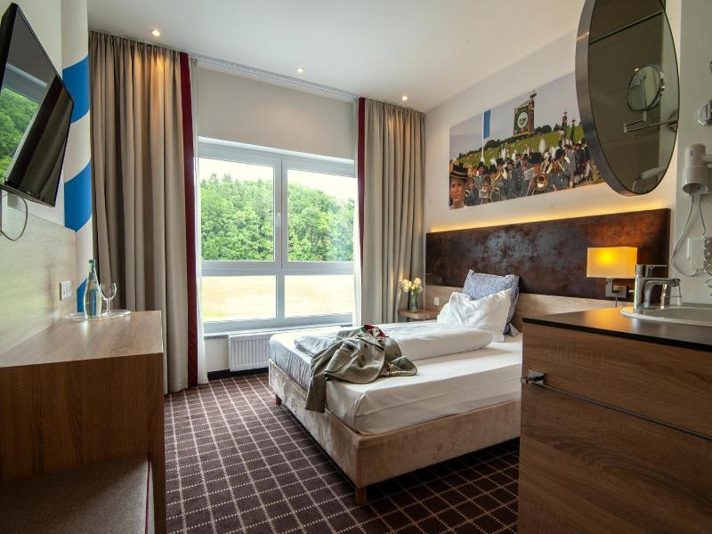 Business Class Hotel Ebersberg image