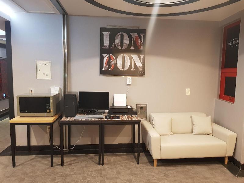 Business Hotel image