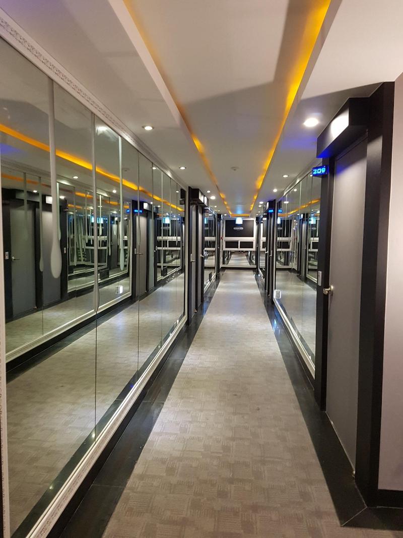 Business Hotel image