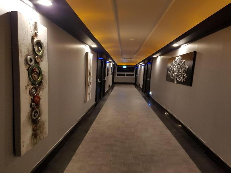 Business Hotel image