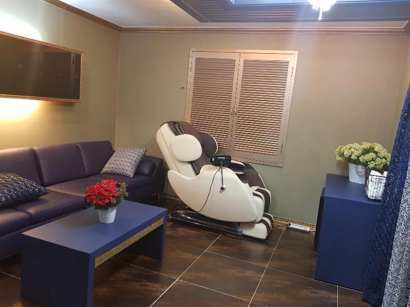 Business Hotel image