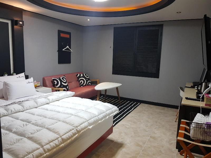 Business Hotel image