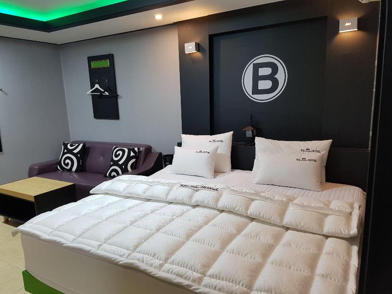 Business Hotel image