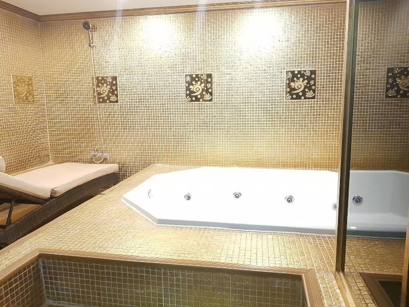Business Hotel image