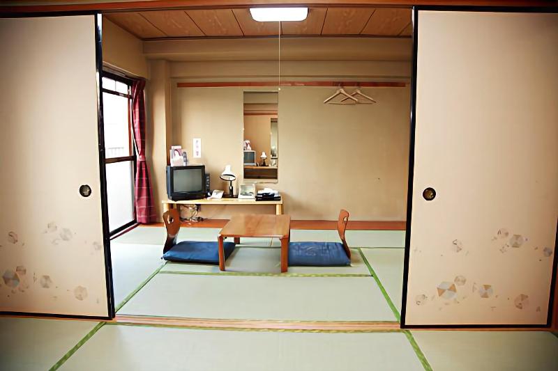 Business Hotel Wako image