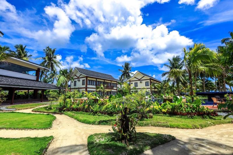 Retreat Siargao Resort image