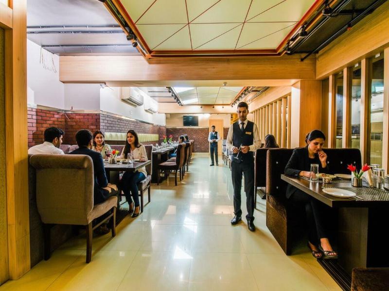 Capital O 1585 Hotel Palash Residency