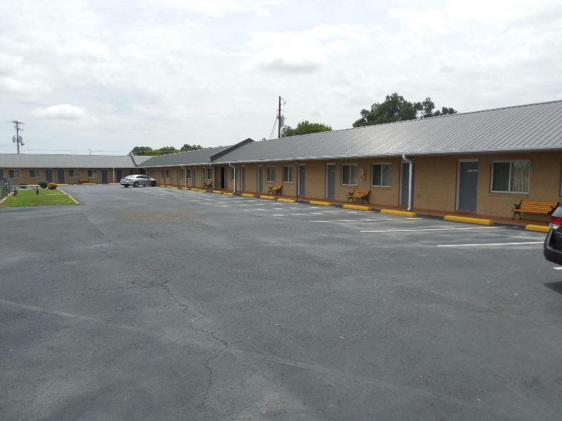 River Heights Motel image