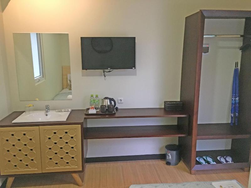 River Walk Urban Camping House image