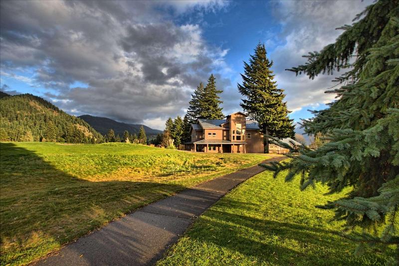 Carson Hot Springs Resort image