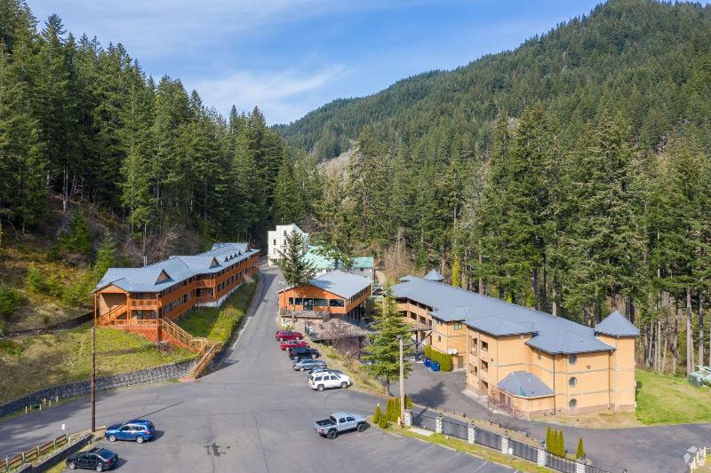 Carson Hot Springs Resort image