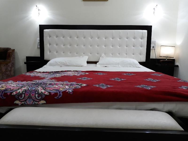 Hotel Platinum Plaza image